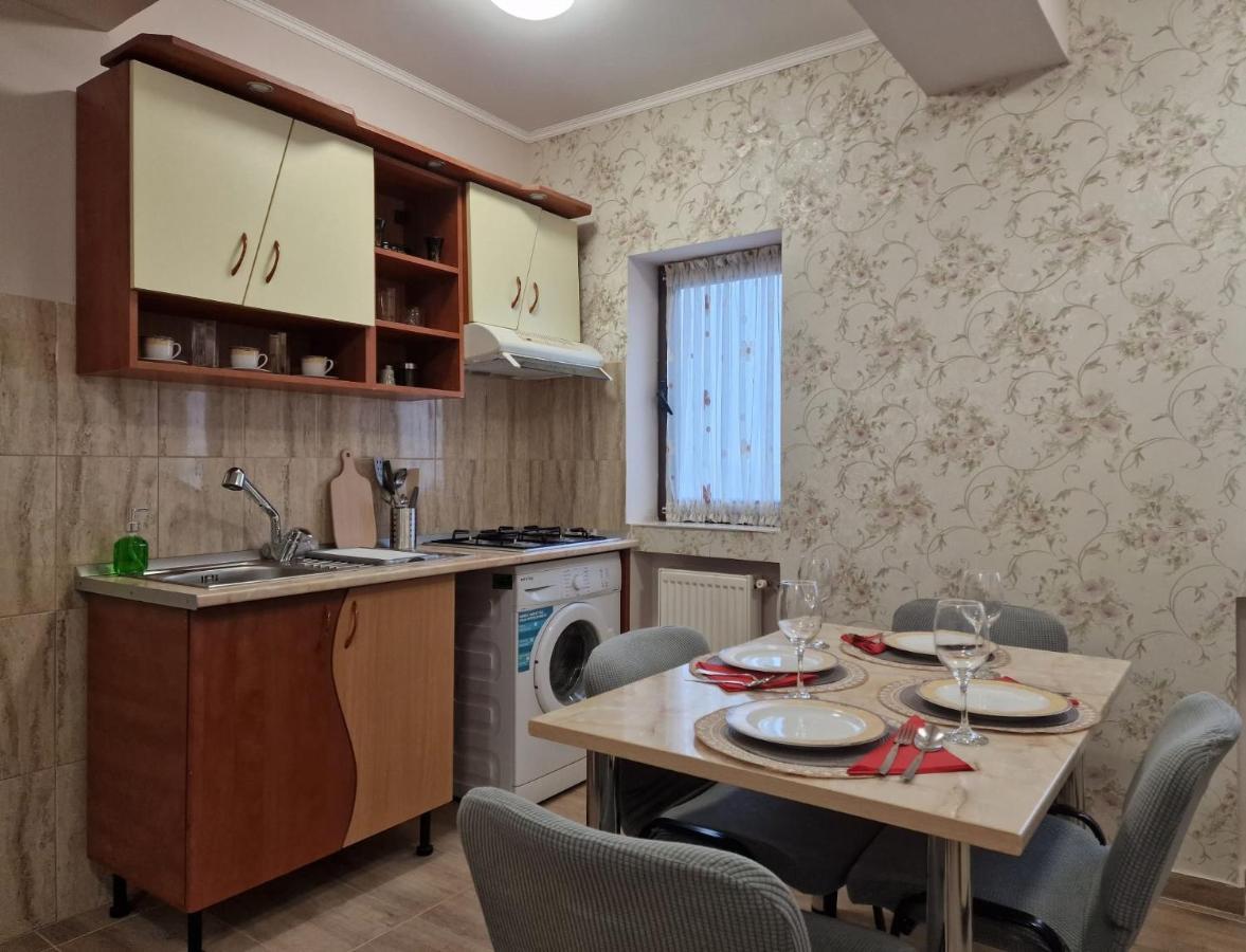 Laroka House Beautiful Apartment Universitate Center Bucareste Exterior foto