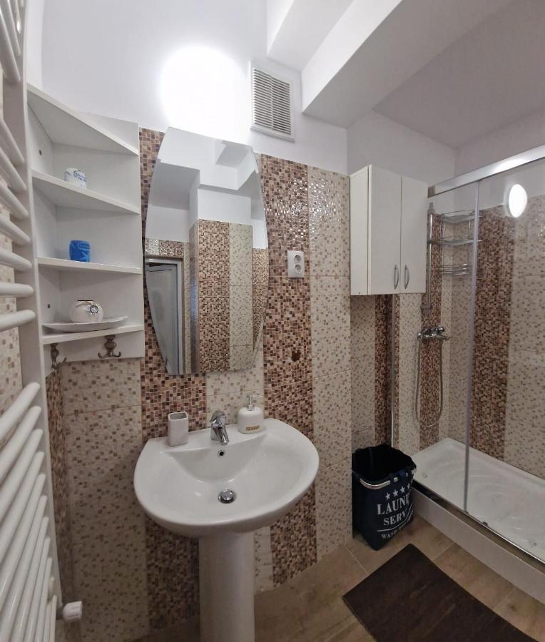 Laroka House Beautiful Apartment Universitate Center Bucareste Exterior foto