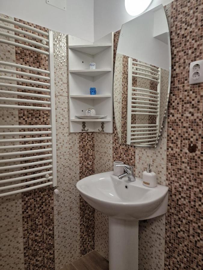 Laroka House Beautiful Apartment Universitate Center Bucareste Exterior foto